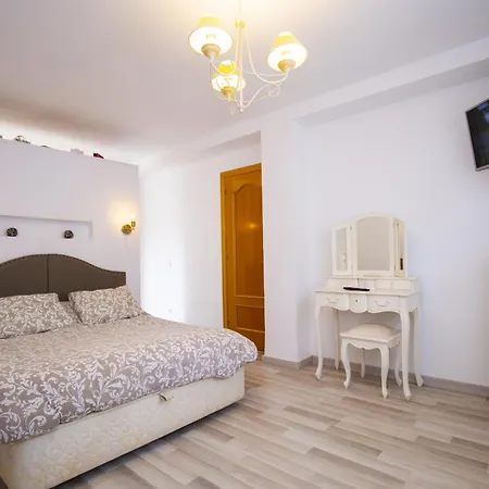 Villa Pluma - Only Families